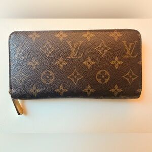 Louis Vuitton Brown and Tan Monogram Clutch